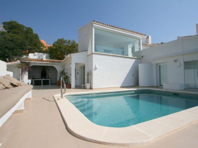 Luxury villa with breathtaking panoramic views for sale