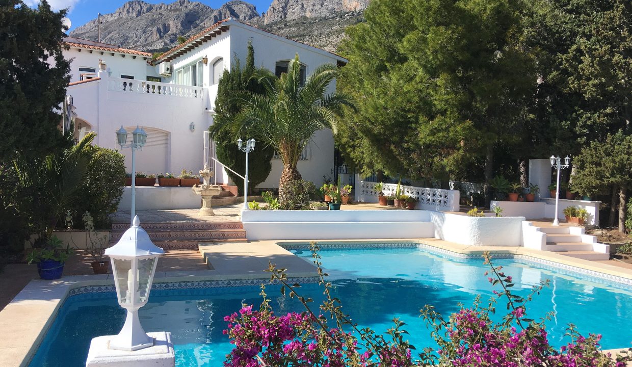 3102-1-holiday-let-villa-in-altea-la-vella-private-pool-garden-elena-hills