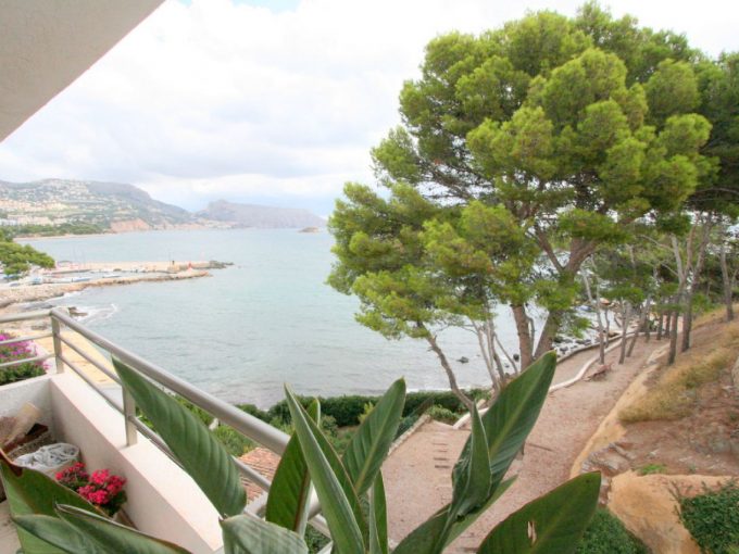 Luxury apartment first line in Altea for sale
